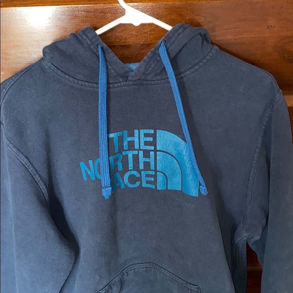 men’s pullover hoodie